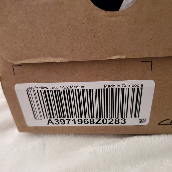 Cloudsteppers by Clarks - Fabric Flats - Gray Animal Print - 7.5 - Picture 7 of 7